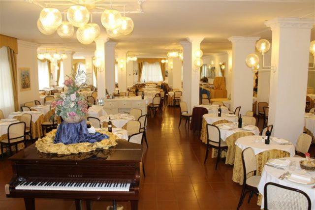 Park Hotel Ravenna Marina di Ravenna Ngoại thất bức ảnh